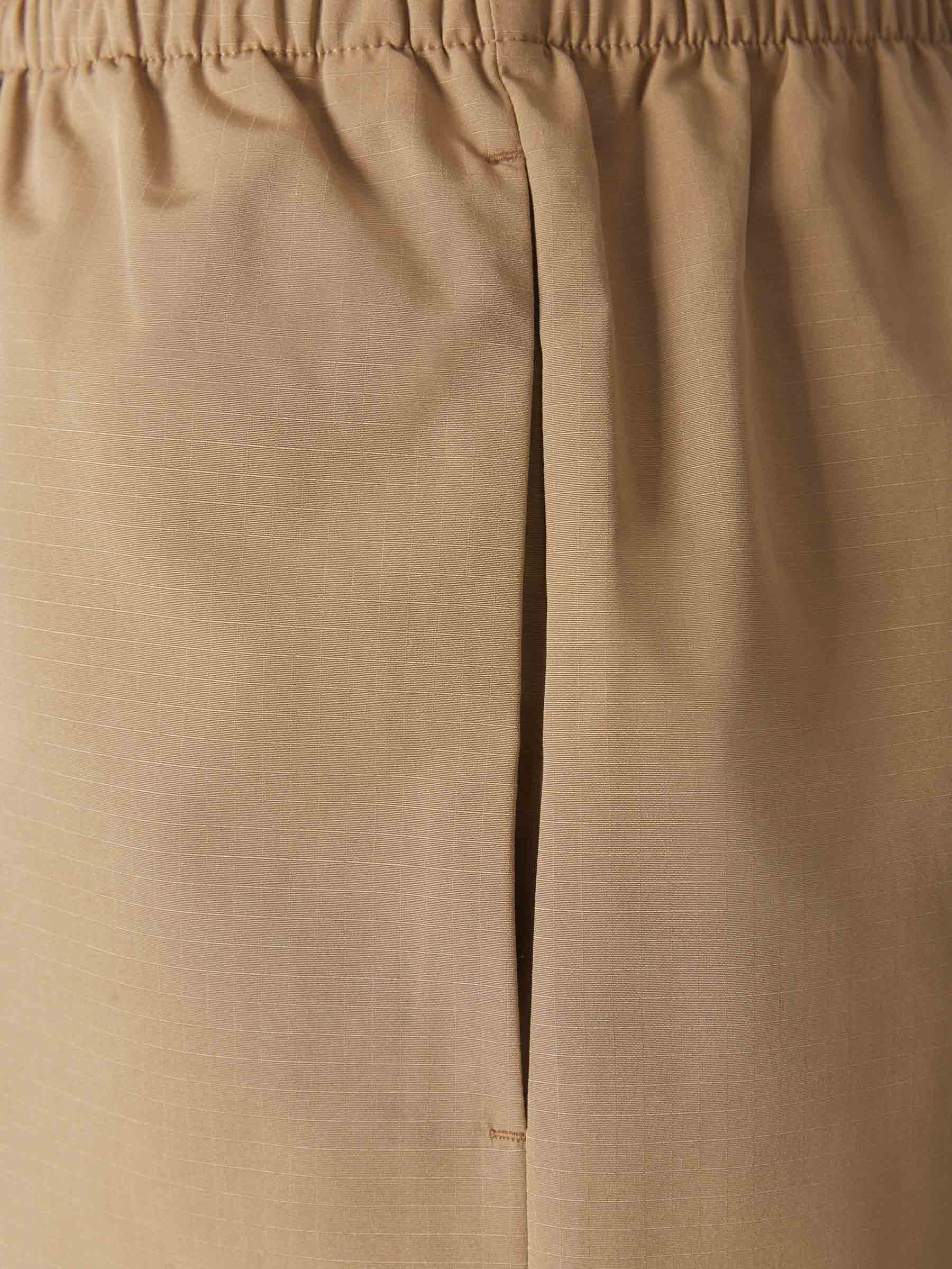 Bermudas Logo Frontal - Imagen 3