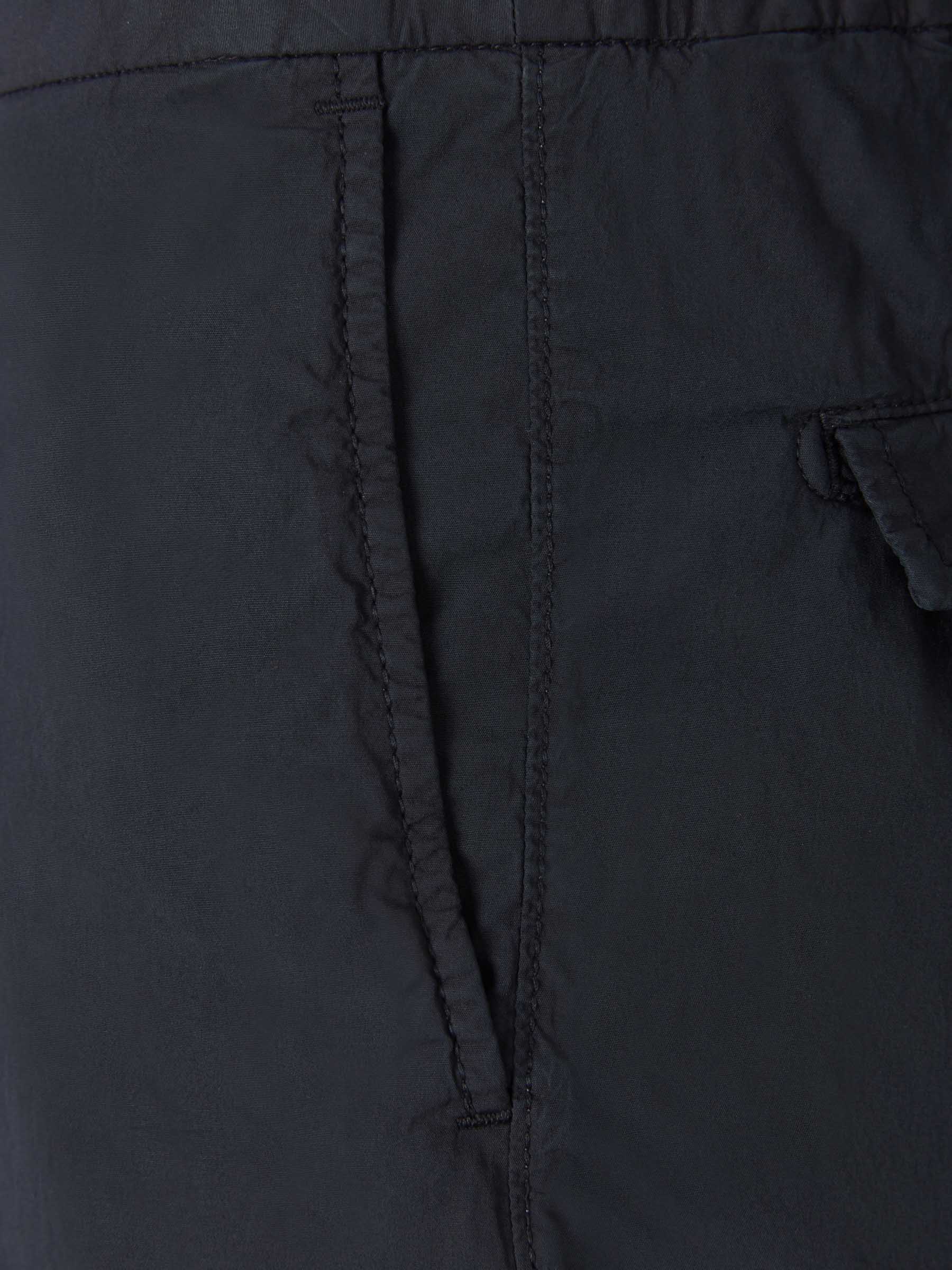 Bermudas Slim Logo - Imagen 3