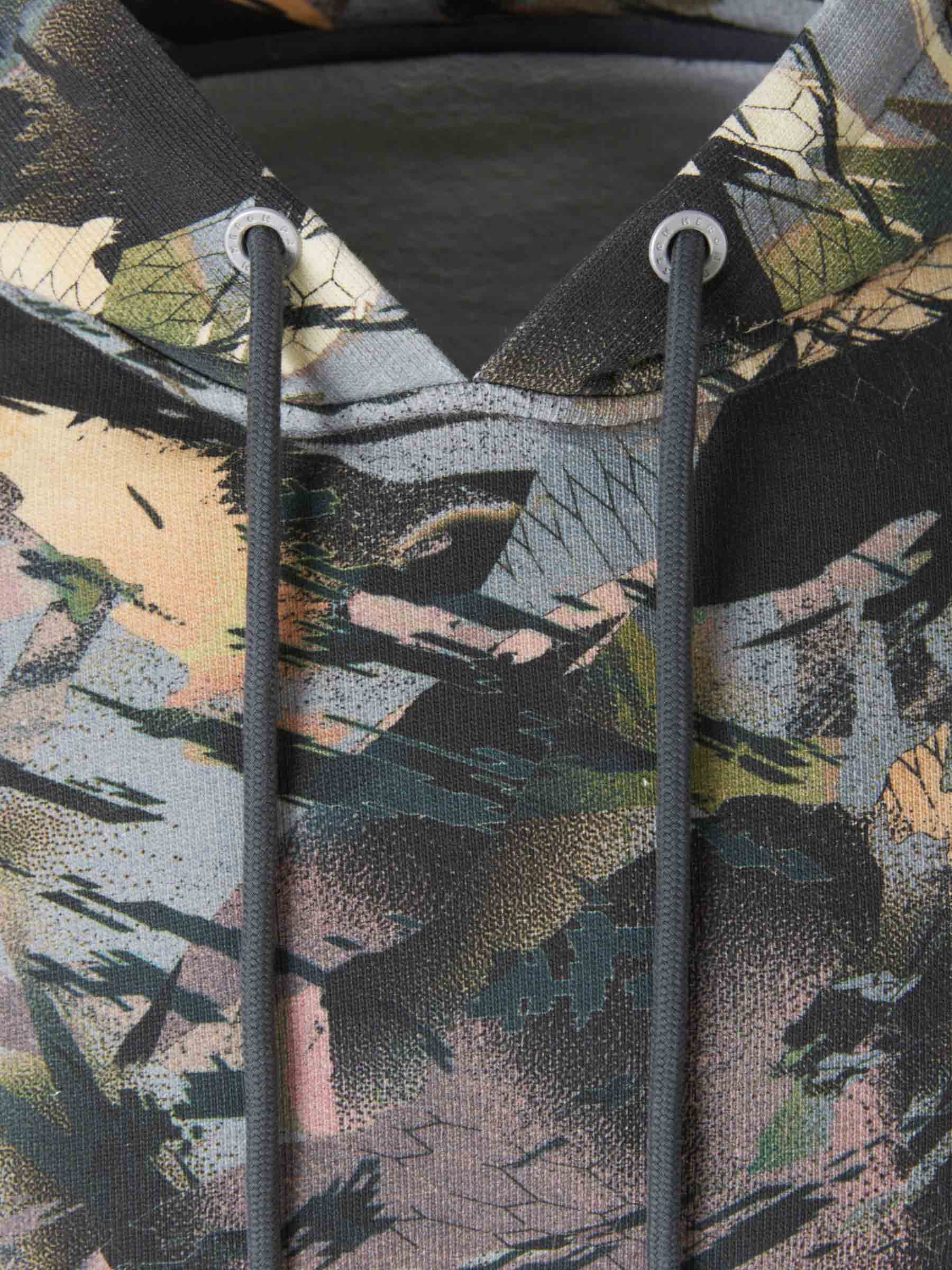 Sudadera Capucha Camo - Imagen 3